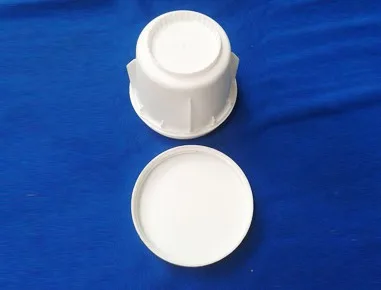 Komponen tutup plastik